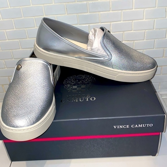 Vince Camutto Marjetta silver sneakers. Size 8.5. NWT/Box. - Picture 1 of 11